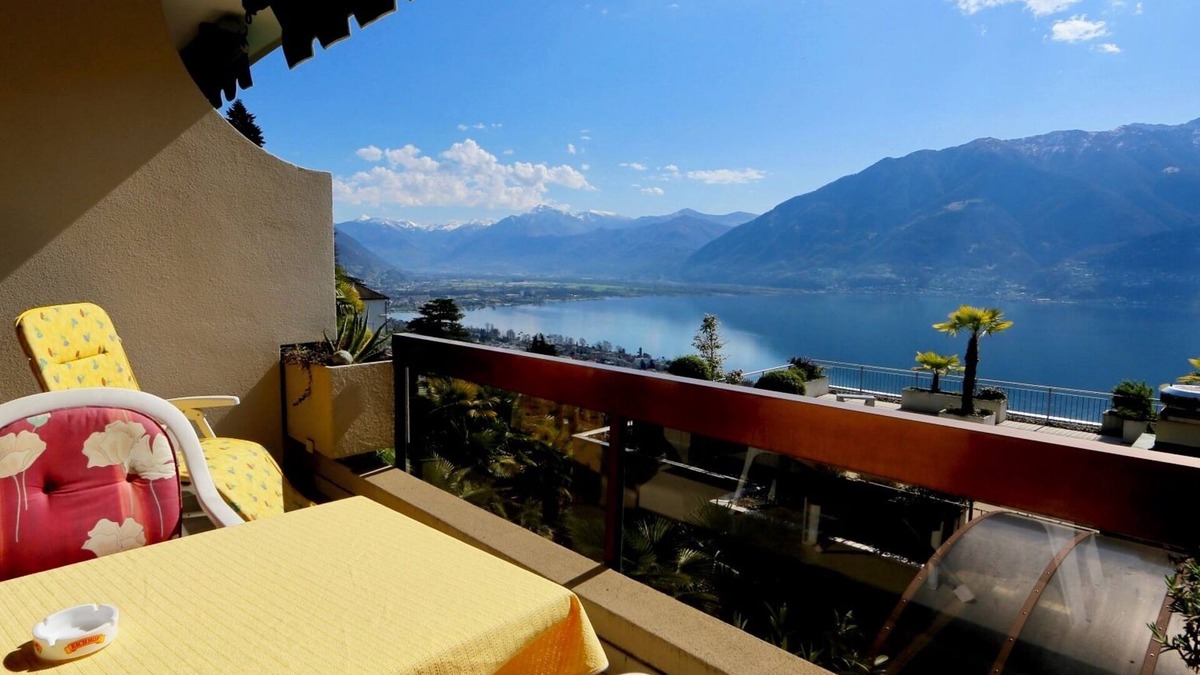 Orselina Apartment | Modern vacation studio on the 1st floor for 1-3 persons.