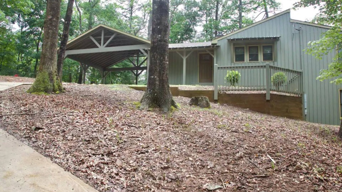 Ellijay Cottage | Modern Vibe Cottage- Long Term Rentals only.