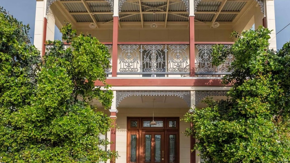 Ashgrove House | Modern Victorian Styled Holiday Home in Ashgrove
