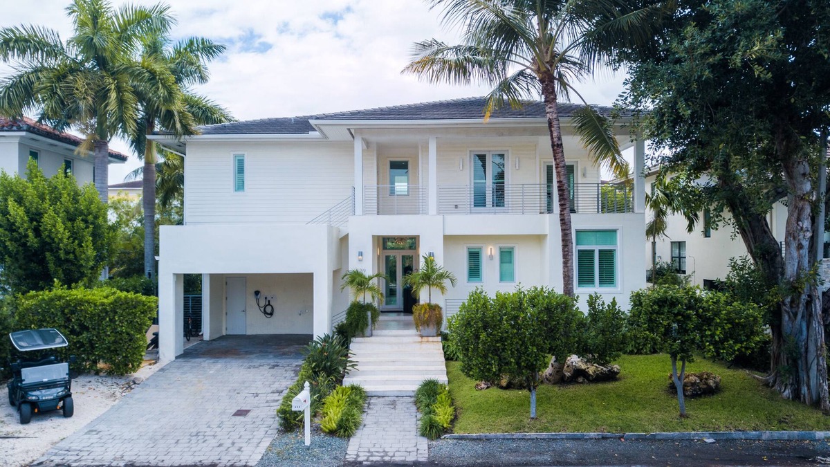 Key Biscayne Villa | Modern Villa Great Outdoors Key Biscayne