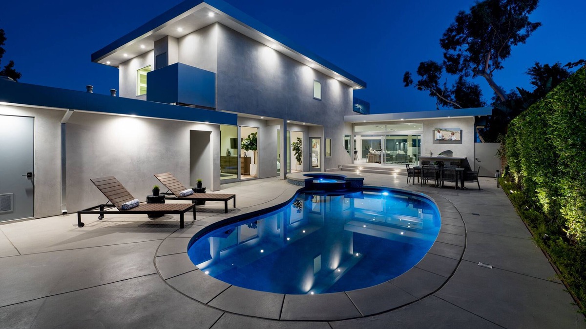 Sherman Oaks Villa | MODERN VILLA IN BEVRLY HILLS