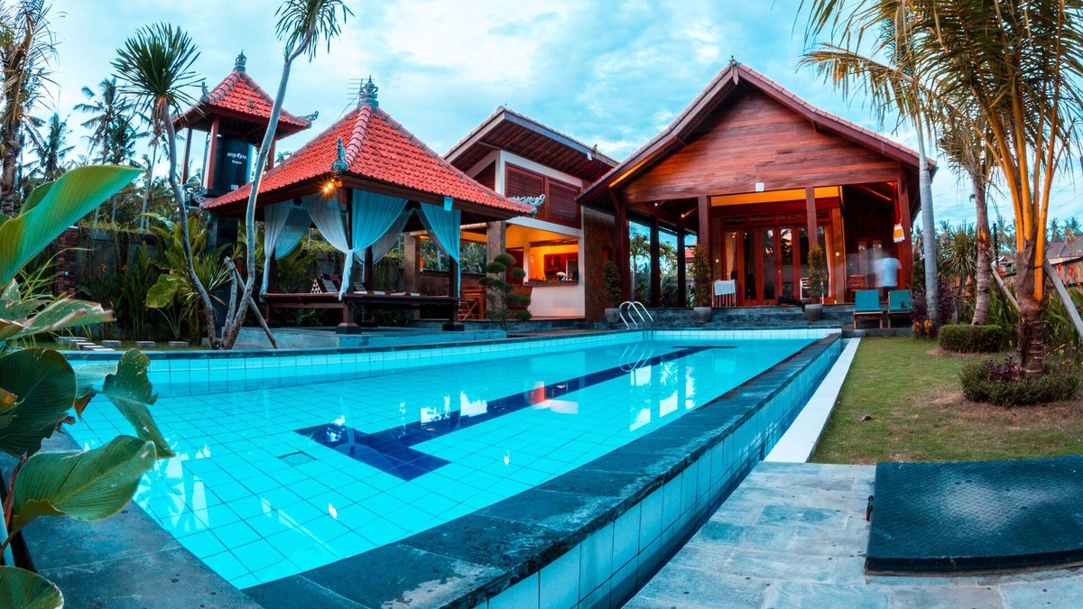 Kemenuh Villa | Modern villa in Bali with private swimming pool and luxury beds