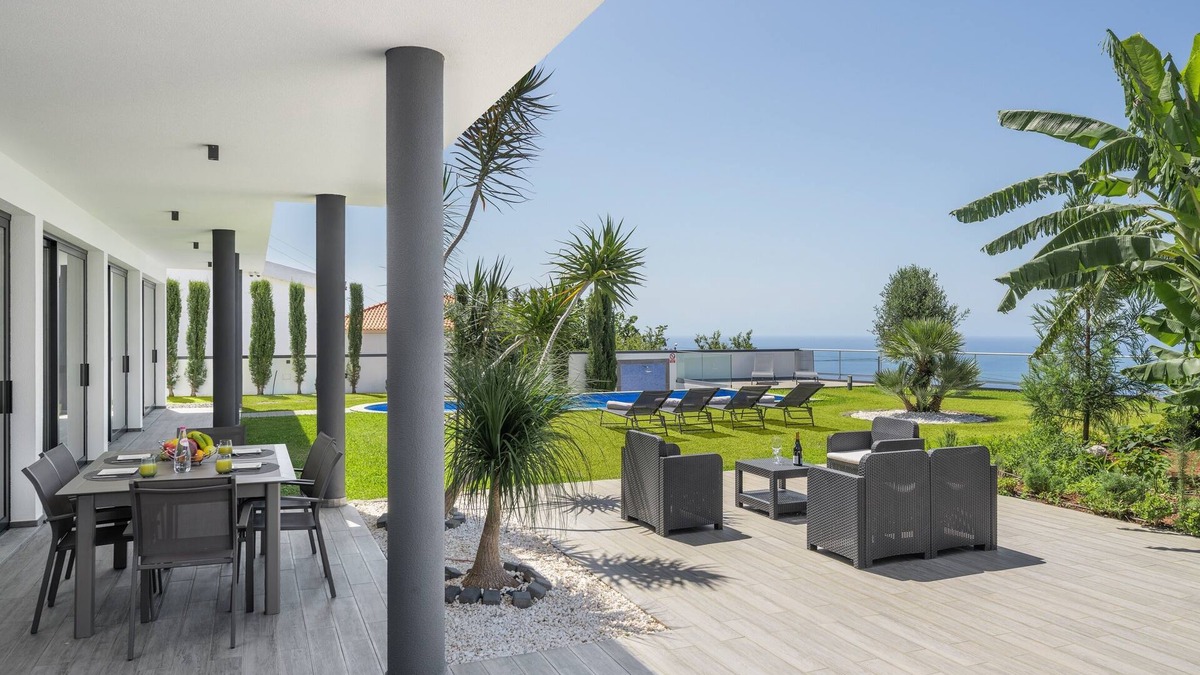 Canico Villa | Modern villa, pool, garden, seaview | Ocean Sunset
