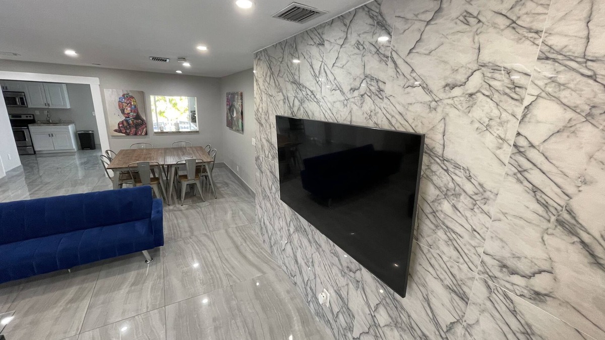 Fort Lauderdale Villa | Modern Villa with Pool Hollywood Hard Rock Casino