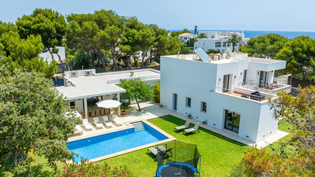 Cala Serena Villa | Modern villa with pool 2 minutes from the beach