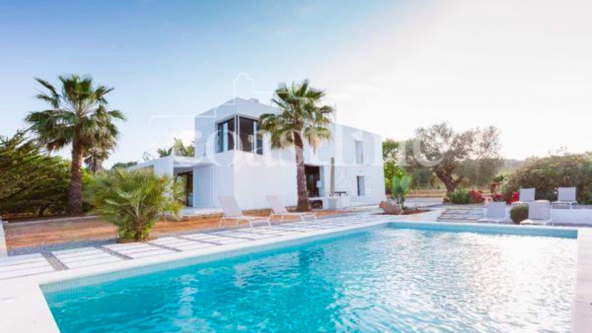 Sant Joan de Labritja Villa | Modern Villa with pool close to IBIZA.