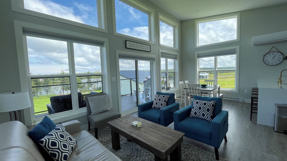 Bayview Cottage | Modern Water Front Cottage Close To Cavendish Beach!