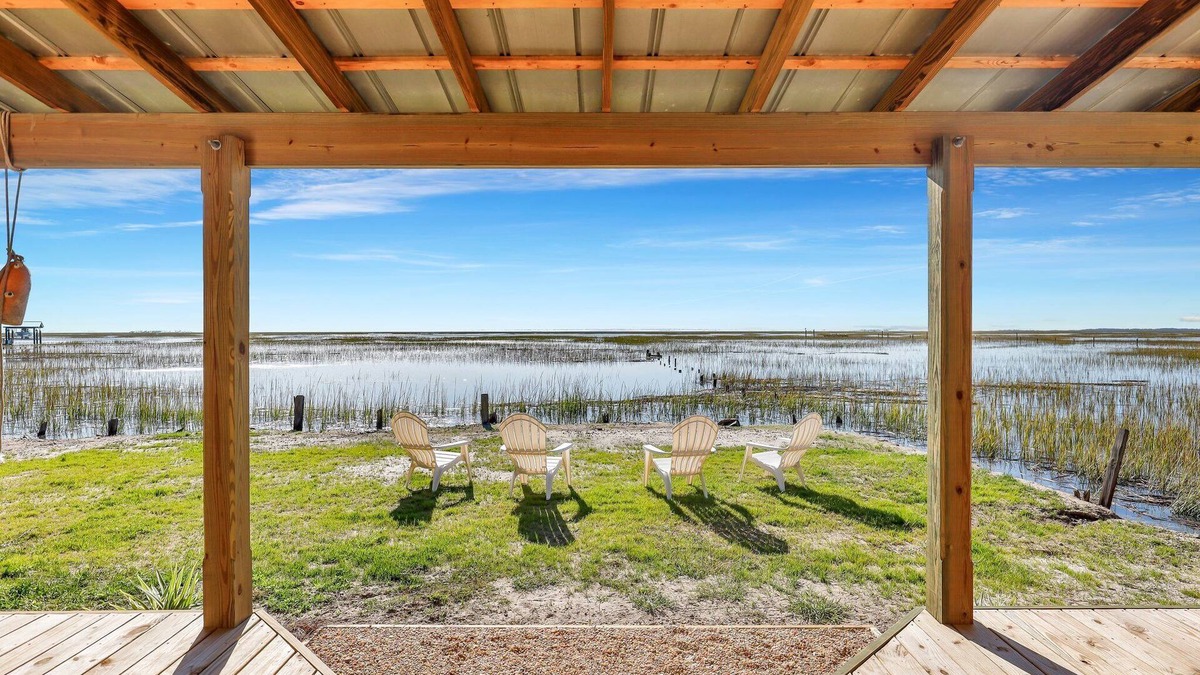 Savannah House | Modern Waterfront Cottage on Wilmington by Lucky Savannah