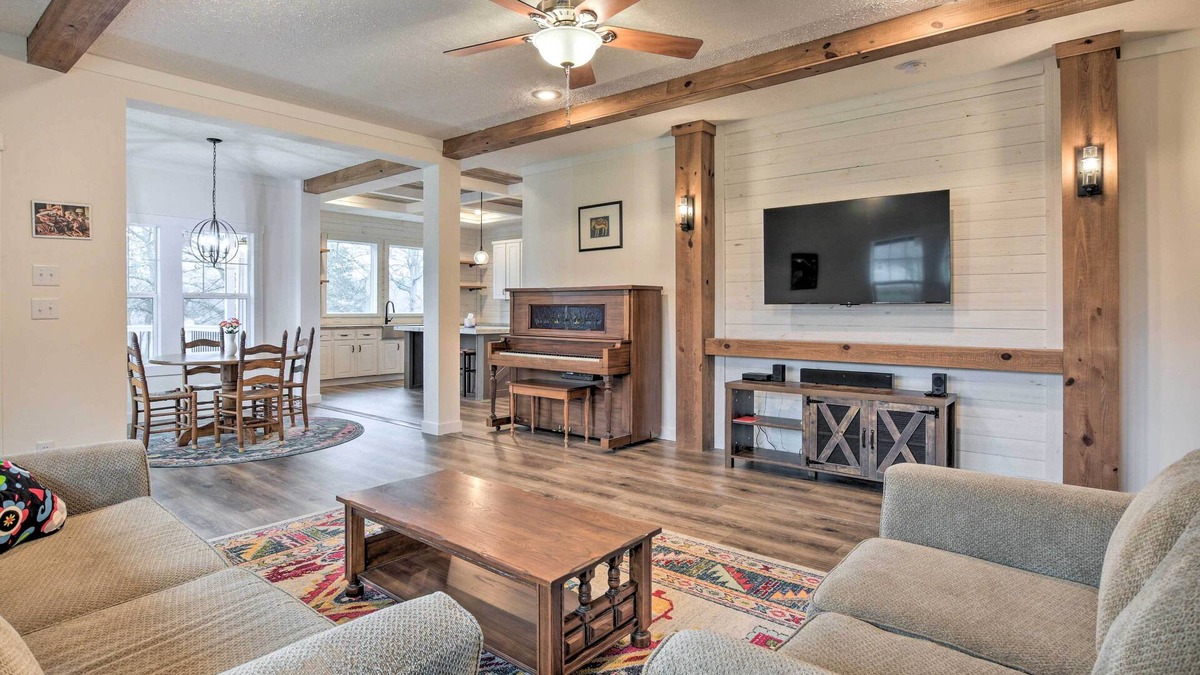Inman House | Modern Waterfront Home w/ Dock on Lake Bowen!