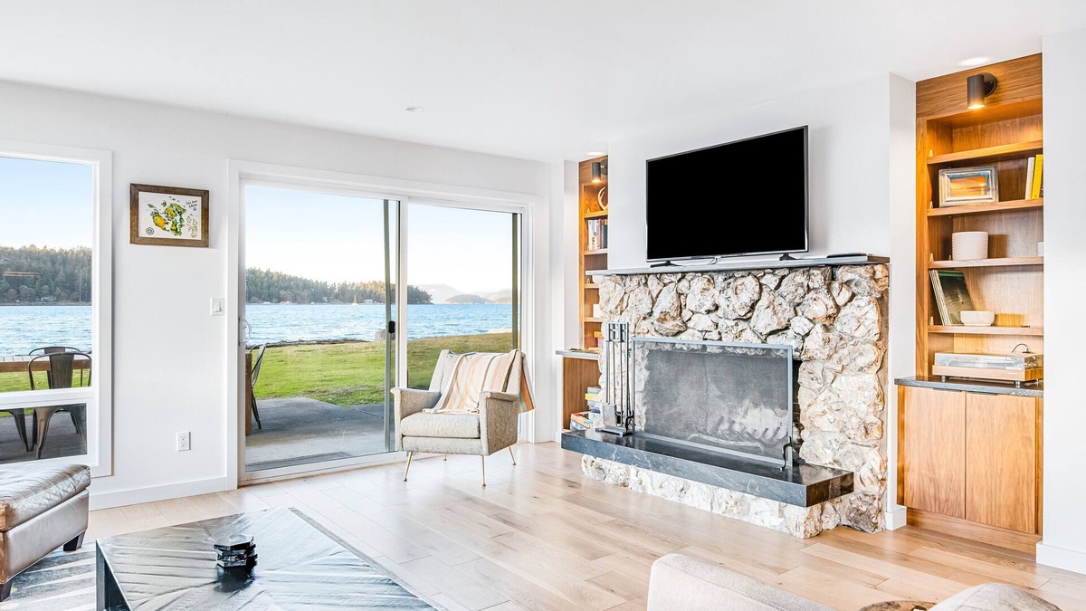Lopez Island House | Modern Waterfront Home w/Free WiFi, a Full Kitchen, & a Bay View