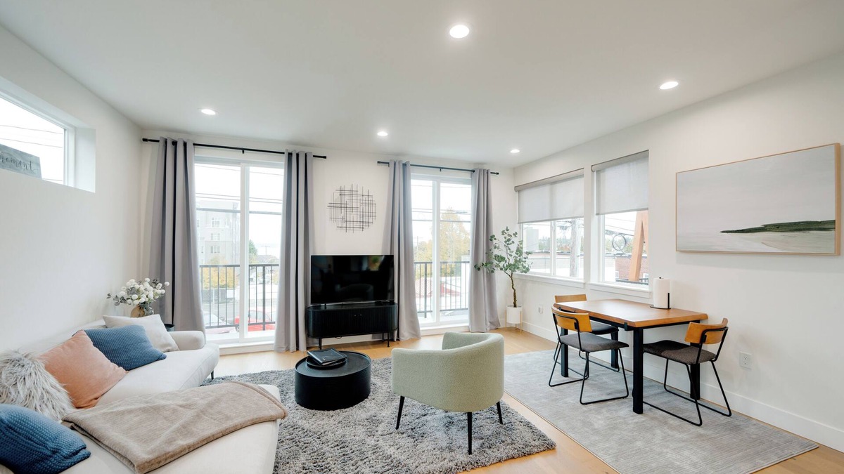 Fairmount Park House | Modern West Seattle Home with View, 3bed, 2.5bath, AC, 2Parking, EV charging
