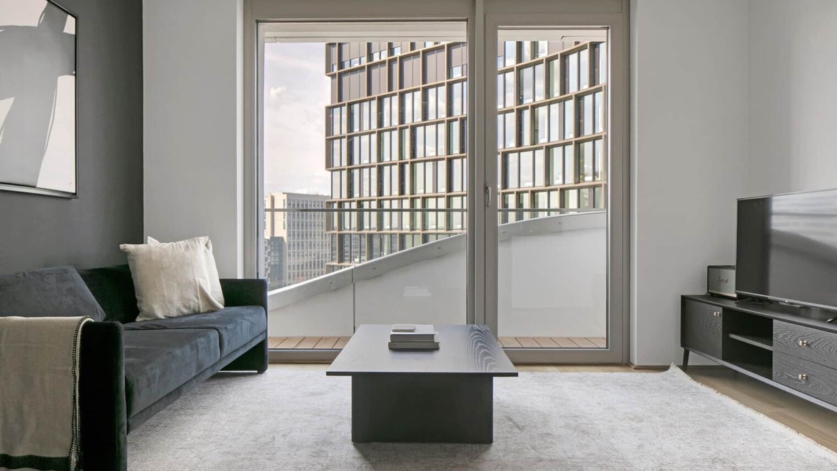 Favoriten Apartment | Modern Wieden 1BR w/Balcony, Gym, Elevator, walk to U-Bahn, by Blueground