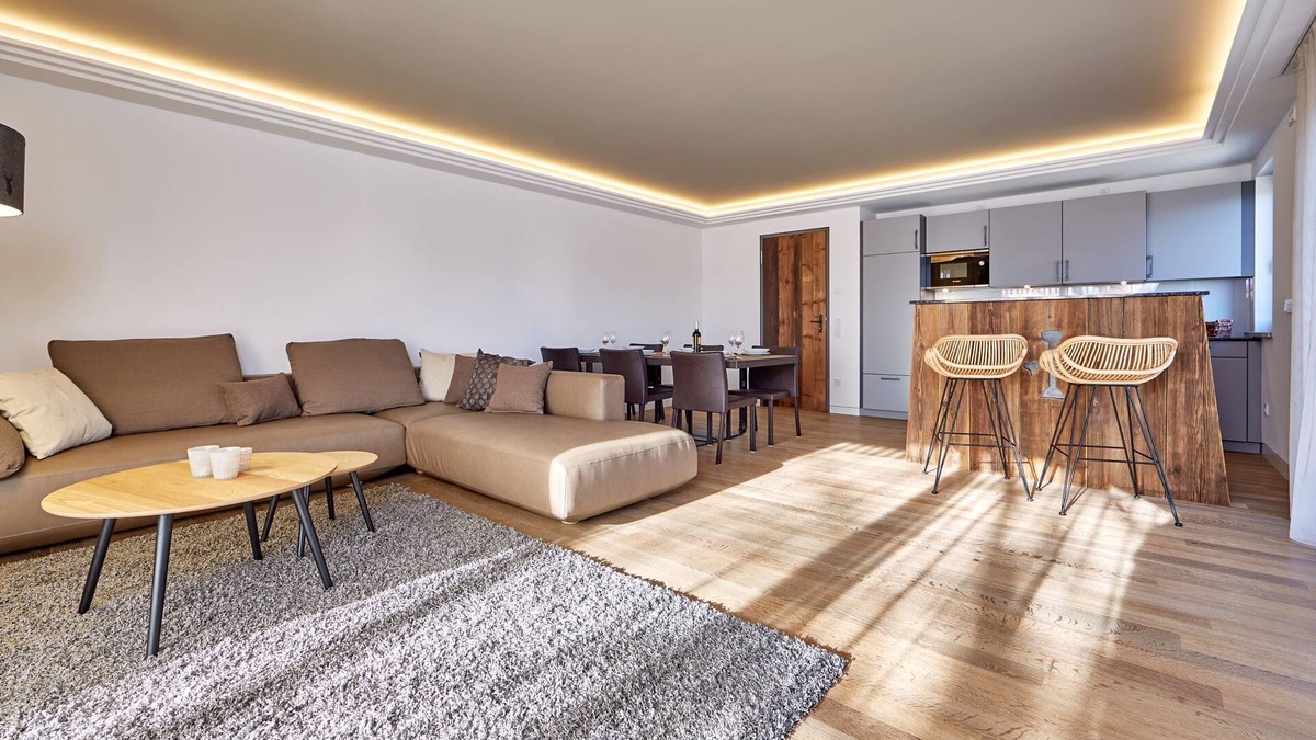 Murnau am Staffelsee Apartment | MODERN with FLAIR of TRADITION-1st floor - opt. 3 p - south balcony, WLAN, SAUNA HAUS-NEW
