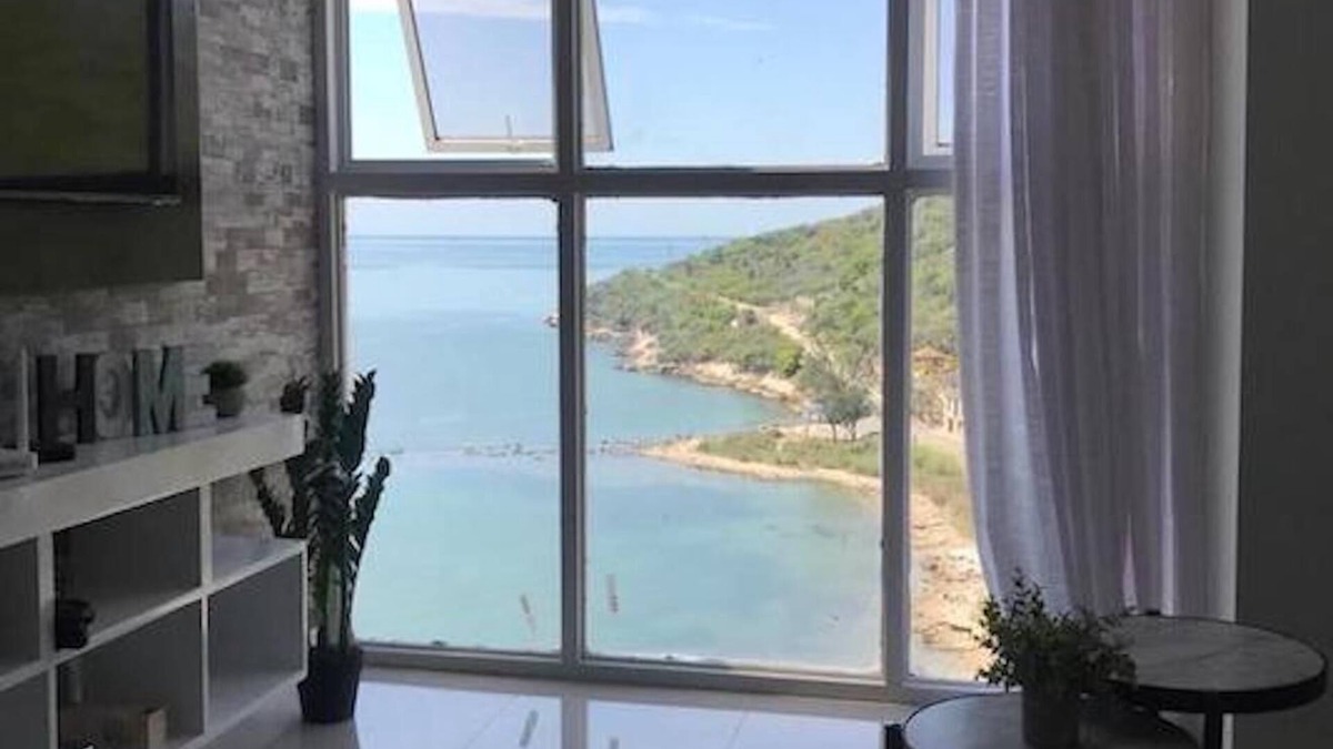 Portmore Condo | Modern yet cozy seaside condo with breathtaking views!