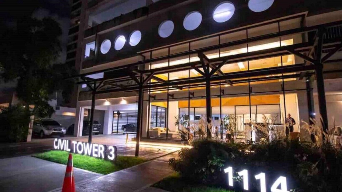 La Julia Apartment | ModernApartment|Elegant|DownTown|Pool|Gym|Sauna