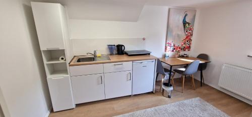 North Apartment | Modernes Untergeschoss-Apartment