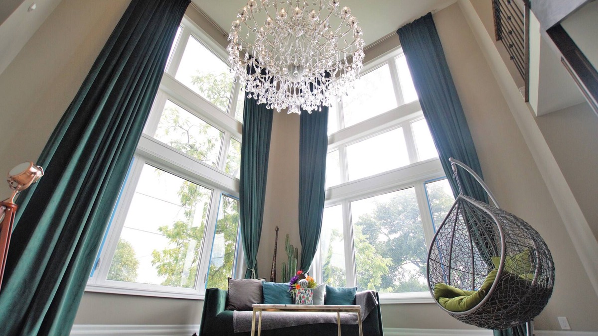 Richmond Hill House | Modernized Five Bedroom Villa