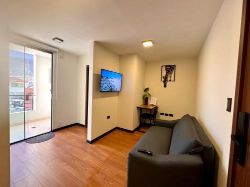 Cochabamba Apartment | Moderno apartamento de 1 dormitorio con vista a la ciudad