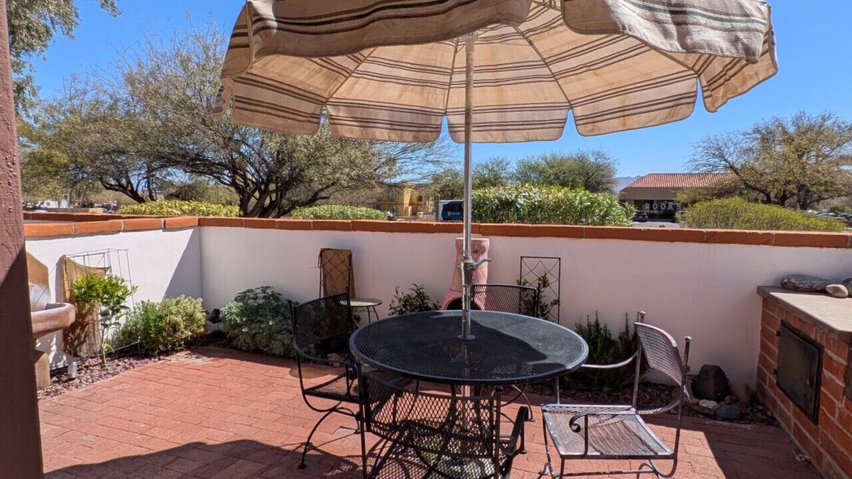 Haven Green Valley East Condo | Modest Green Valley Villa 55+