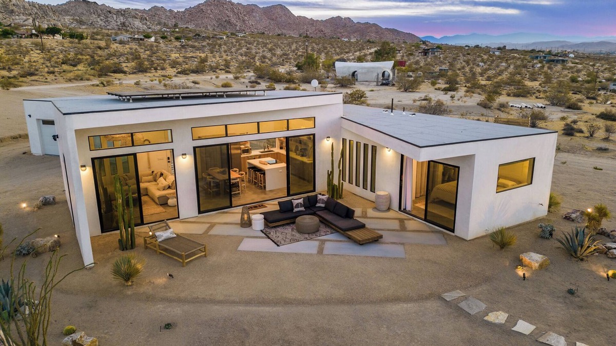 Panorama Heights House | Mojave Villa: Desert Retreat with 360° views+Hot Tub+Designer Interior/Landscape