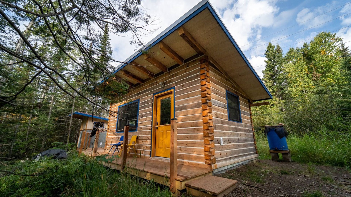 Grand Marais Apartment | Mökki Dwelling by the Dock