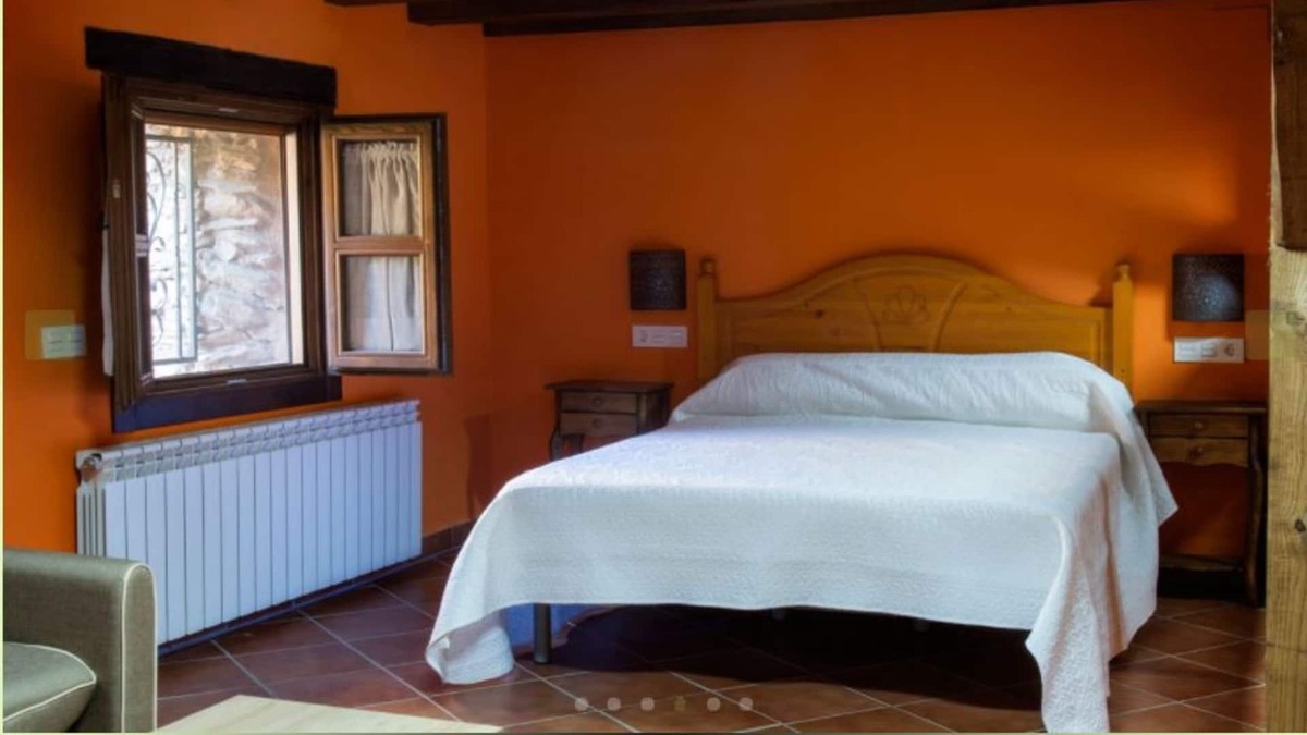 Robledillo de Gata Apartment | Molino del Medio | studio on ground floor, mountain views