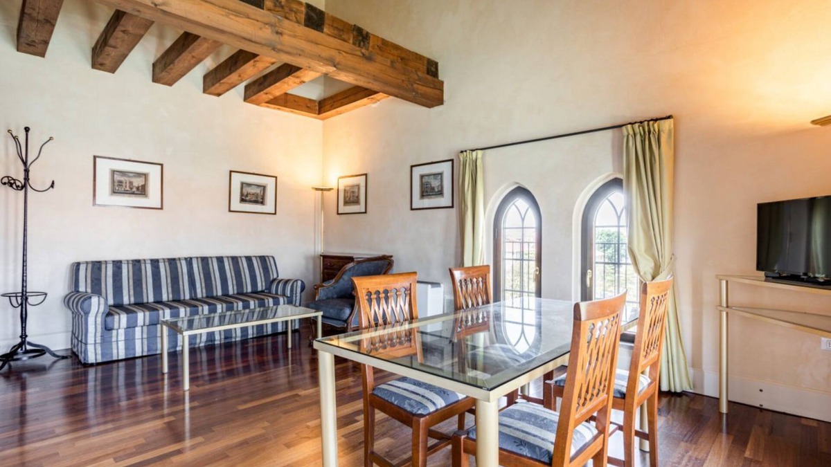 Molina Apartment | Molino Stucky Residence Tartana Suite