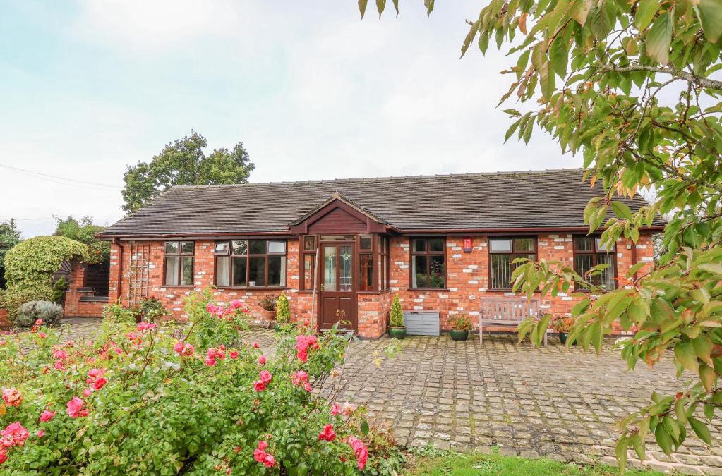 Nantwich House | Molls Cottage