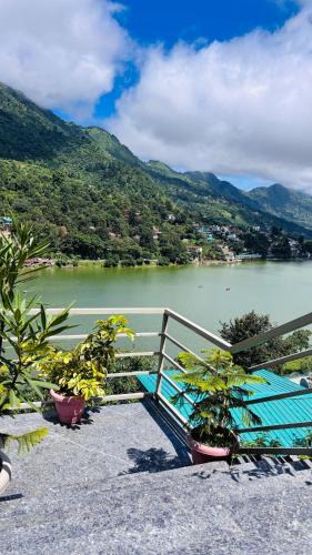 Bhimtal Hotel | Momado Bhimtal Lake Front