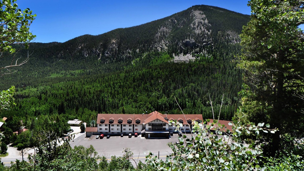 Garfield Hotel | Monarch Mountain Lodge