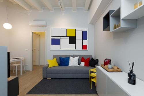 Barriera Vecchia-San Giacomo Apartment | Mondrian Apartment l BB Apartments Trieste