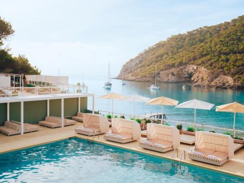 Cala Llonga Hotel | Mondrian Ibiza