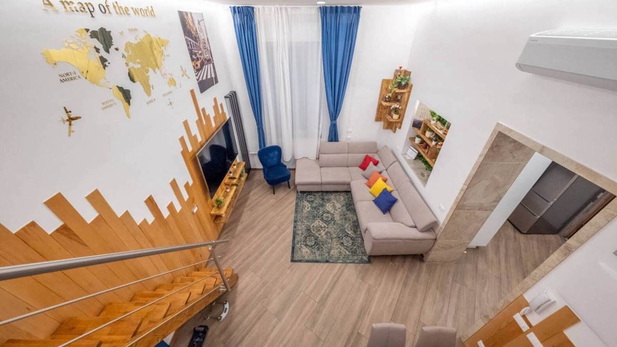 Cagnola Apartment | Monem's House-door