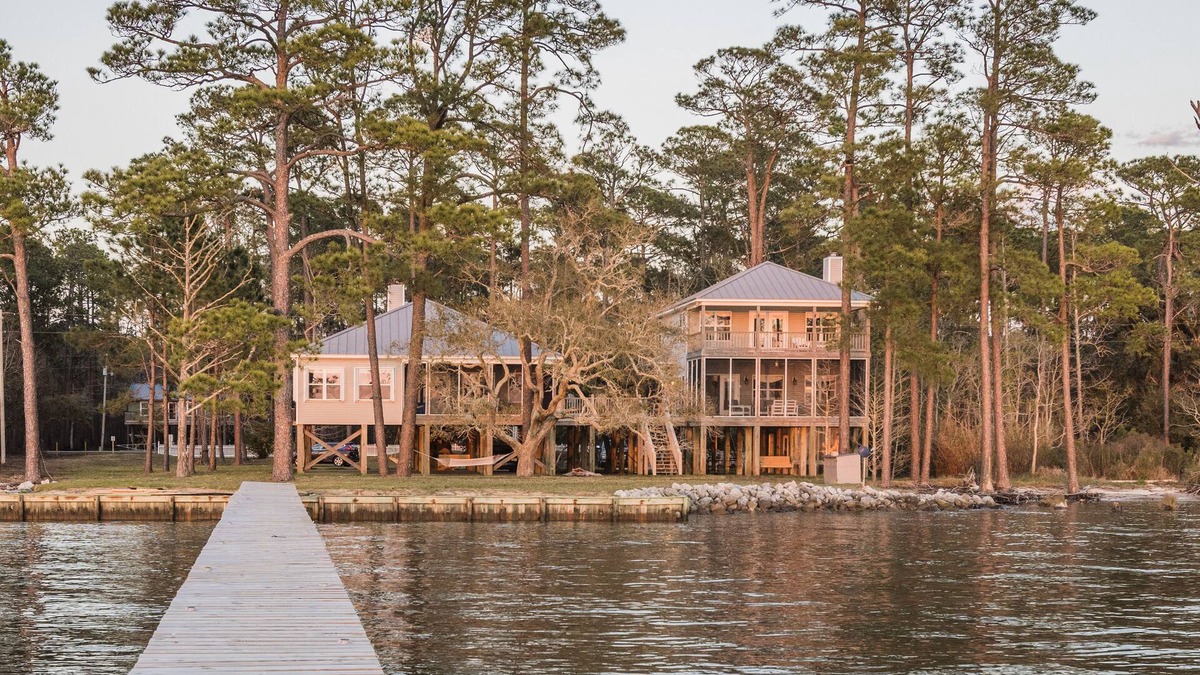 Foley House | Monet On The Bay- Weddings? Reunions? Large Event? We Have The Back Drop!