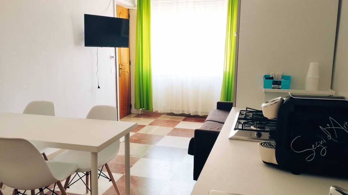 Comiso Apartment | Monolocale con divano letto e cucina