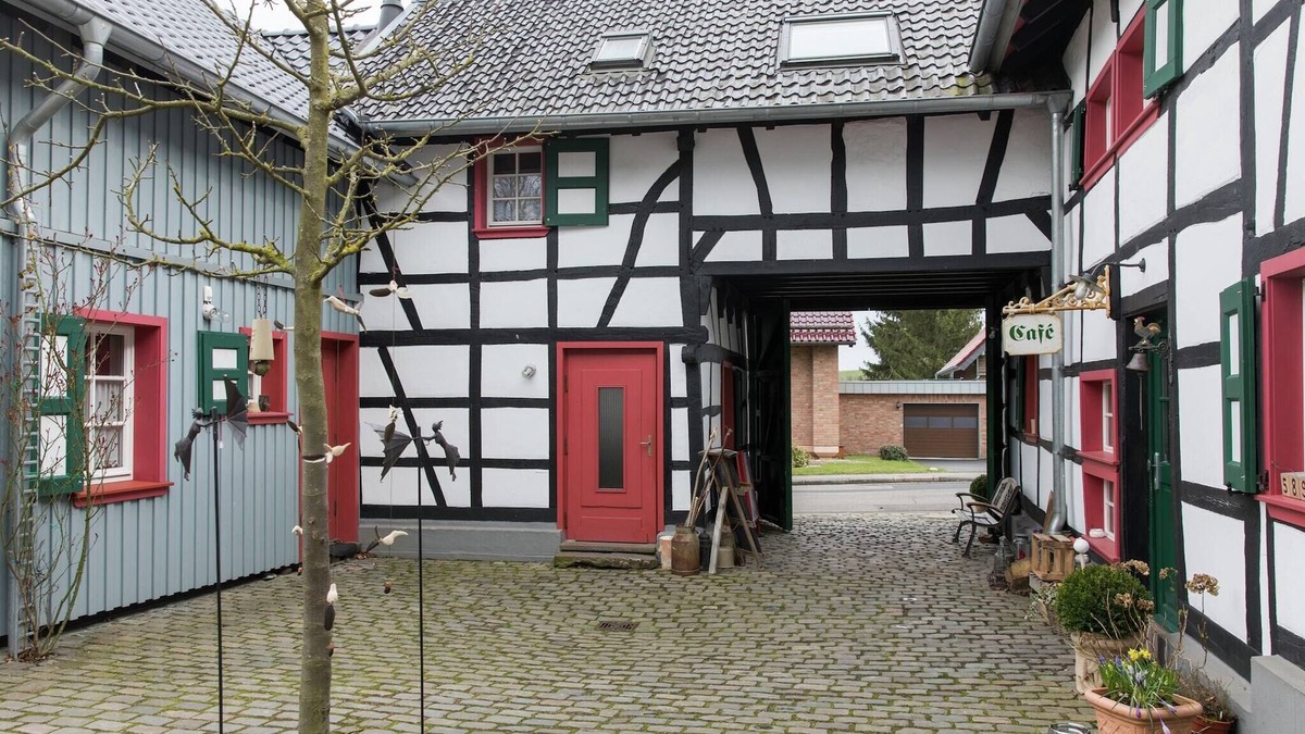 Schleiden Apartment | Monschau Nature Nook Apartment