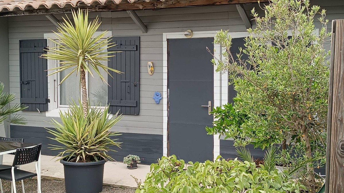 Chateauneuf-du-Rhone House | Montélimar sud - 3-room house for 1 to 4 people - Closed private parking lot