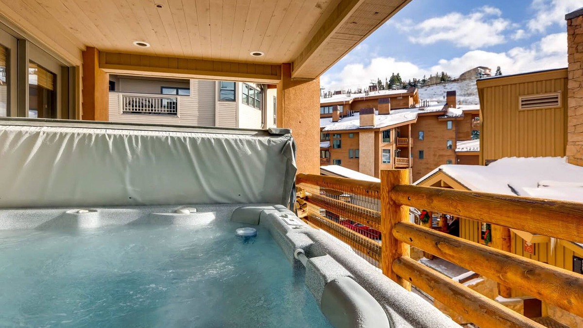 Deer Valley Condo | Mont Cervin #21 by AvantStay | Luxury Ski in Ski out home in Park City!