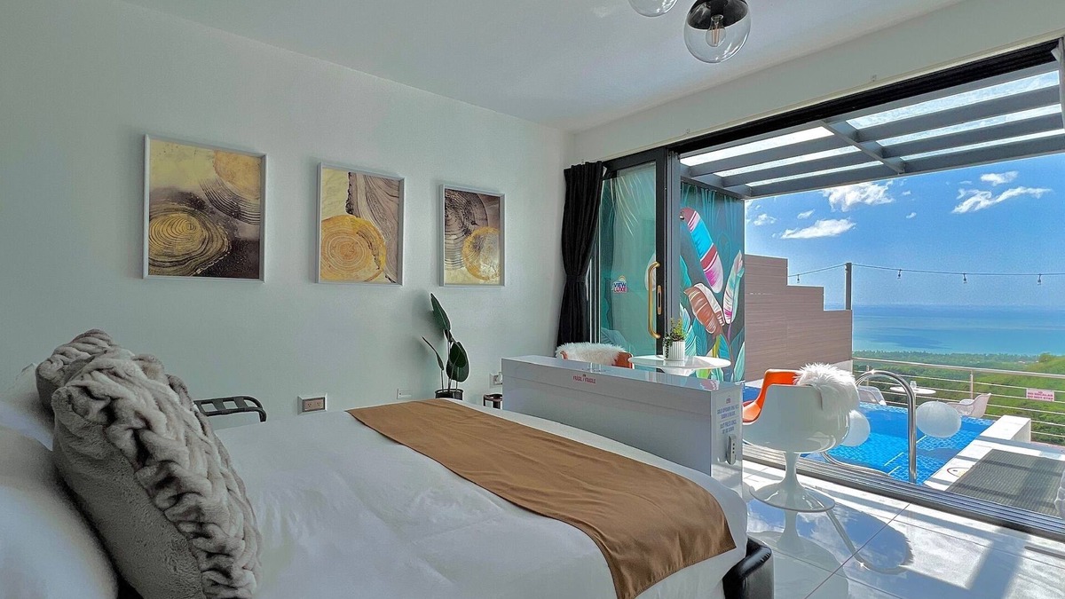 Pinales Apartment | Montaña Suite - Private & heated Pool & King Bed ADULTS ONLY