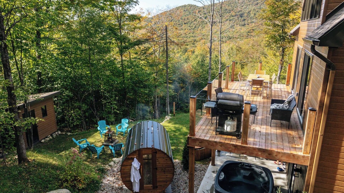 Val-des-Lacs Ski Chalet | Montagnia Escape: Tremblant with Hot Tub & Sauna