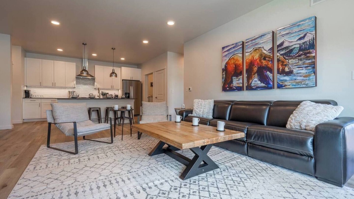 Livingston Condo | Montana Modern Luxury Condo: A Stylish Mountain Escape
