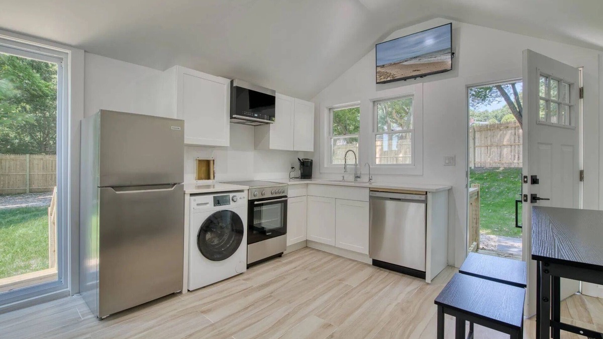 Town of East Hampton Cottage | Montauk Waterfront Cottage with gorgeous views– steps from Montauket & Duryea's!