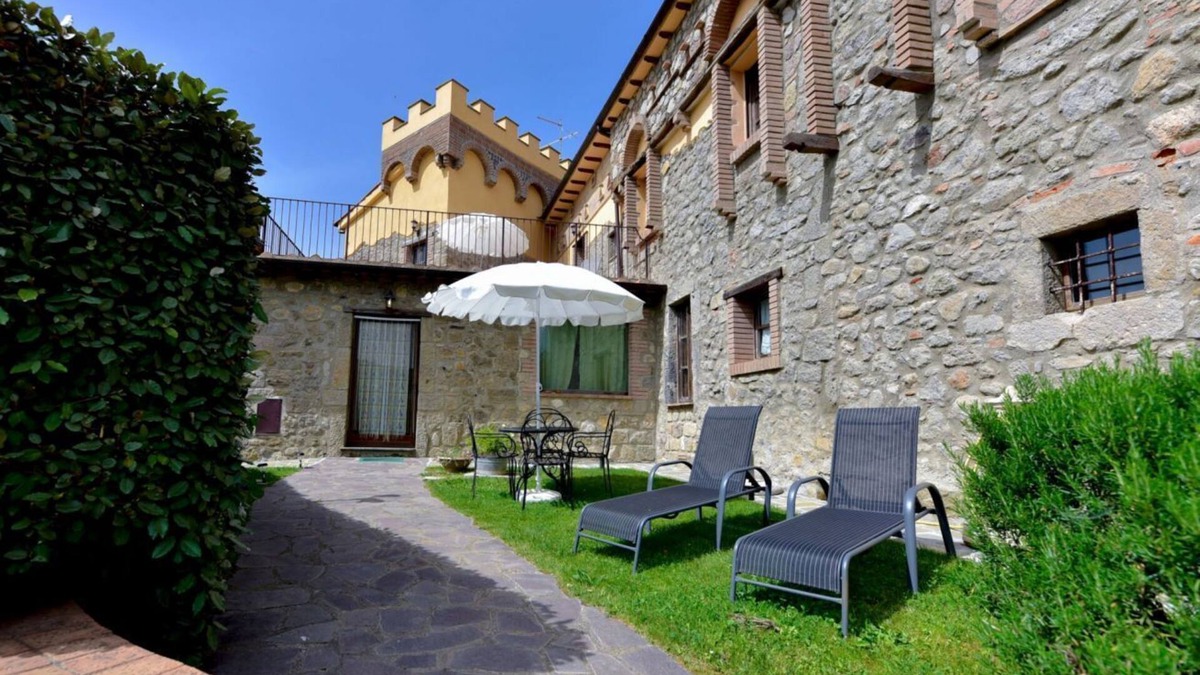 Arcidosso Apartment | Monte Amiata flat with veranda