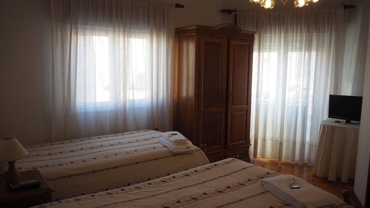 Vila Pouca de Aguiar Cabin | Monte Carlo - Quarto Twin Duplo - 4 Camas