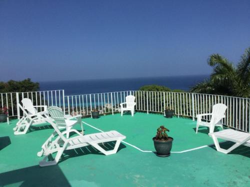 Mango Walk House | Montego Bay Guesthouse