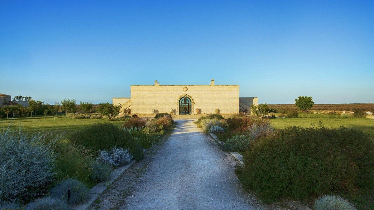 Cannole Villa | Montekore - Four Bedroom Villa, Sleeps 8