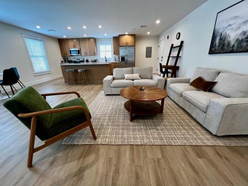Montgomery Apartment | Montgomery Modern Luxury Stays