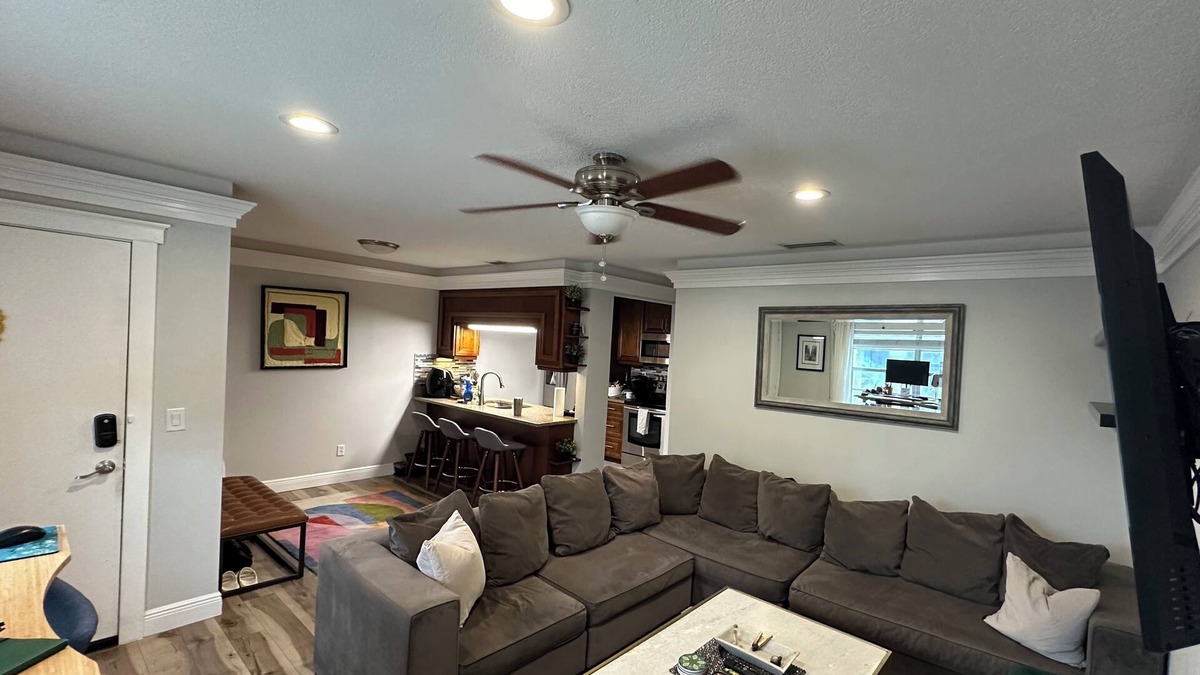 SoHo Condo | Month+Rental; Charming 1 bedroom+parking Condo in S Tampa near Hyde Park & Soho.