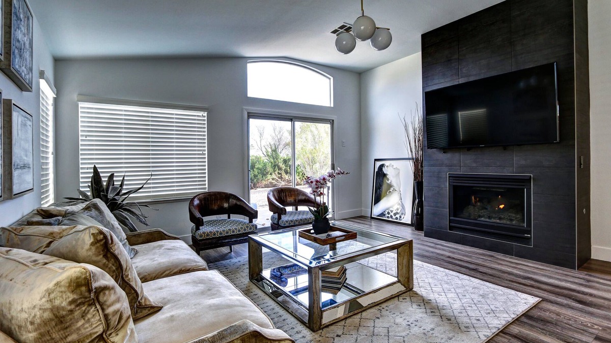 Summerlin House | Monthly 1 Story, 3 Bdr Gorgeous Home Summerlin Pet Friendly