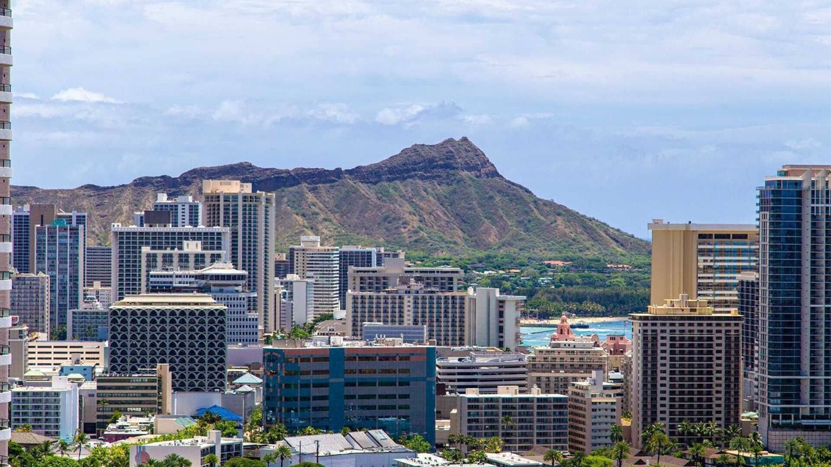 Waikiki Condo | Monthly- Chateau Waikiki 3513 2 Bedroom Ocean/ Diamond Head